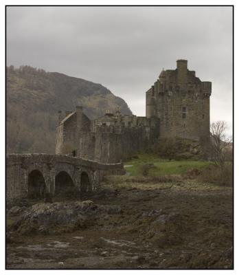 u11/nekyrees/medium/41477813.HighlanderCastleweb.jpg