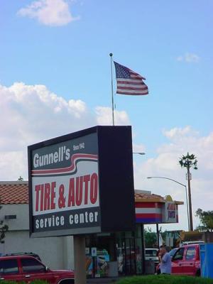 The History of <br>Gunnells Tire business<br>< < < brothers > > >