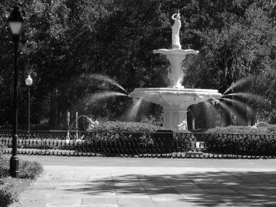 2337 bw fountain.jpg