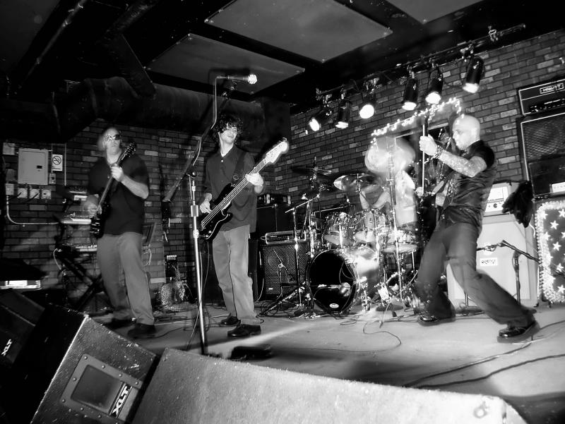 TurnMeOnDeadmanBotH12042004-4.jpg