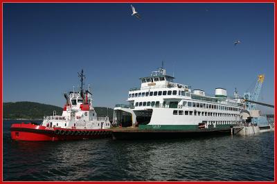 Yakima Towed into Drydock