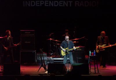 Graham Parker in concert