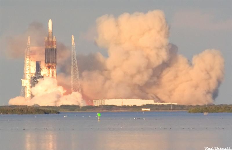 Delta 4 Heavy Lift Off