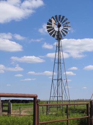 u11/sadie04/medium/42792191.workingwindmill.jpg