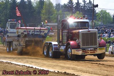 Ag Center Tractor Pull 2005