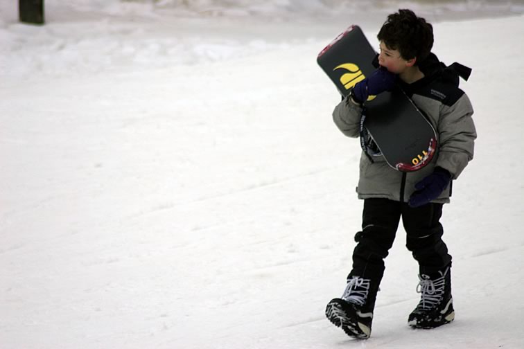 Dec. 29, 2004 - Young boarder