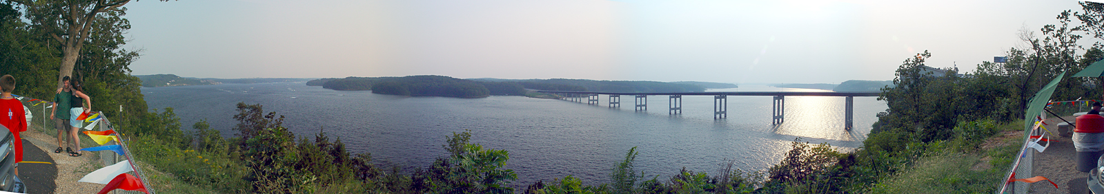<b> Lake Of The Ozarks </b> </font> <br> by Mugur