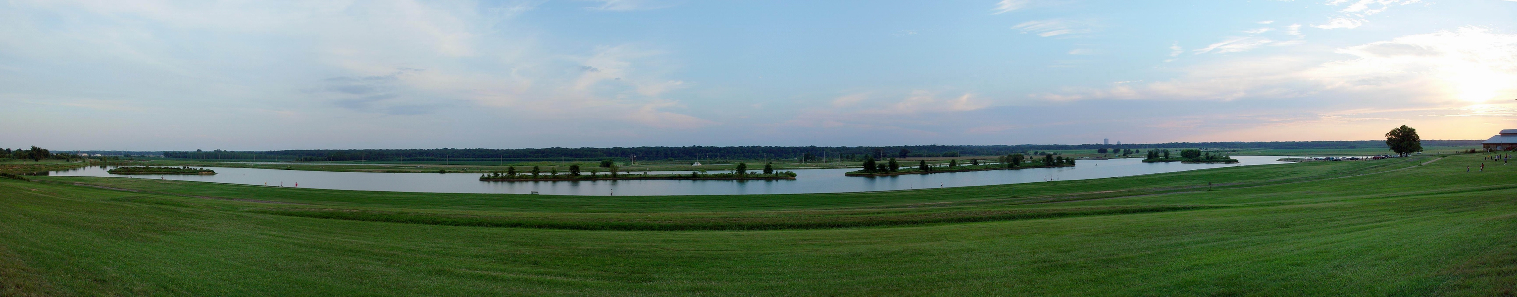 <B>Patroit Lake</B><BR><FONT size=1>by Callisto</FONT>
