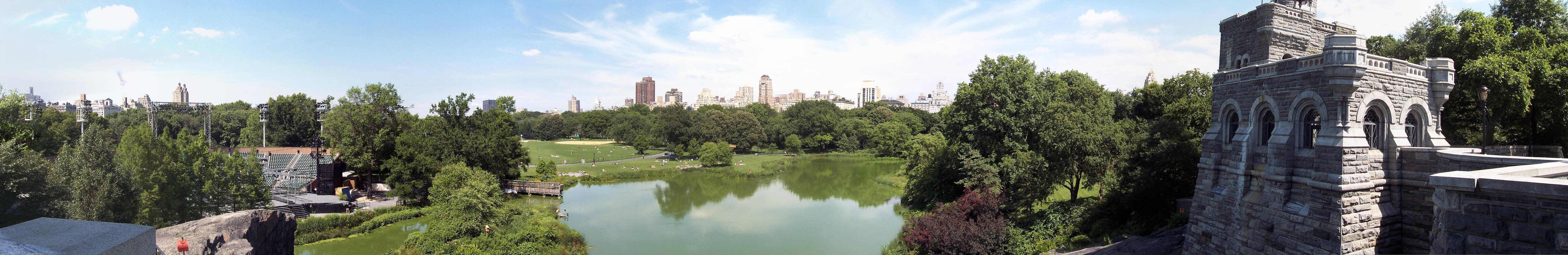 New York City: Central parks Great lawn is just that<BR><FONT size=1>by Omega Zero</font>