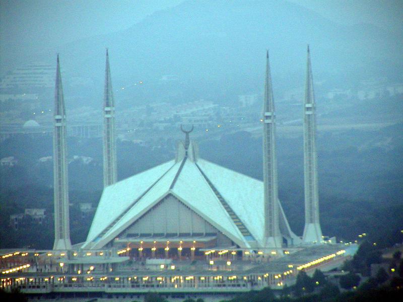 Faisal Mosque from Daman-e-Koh - 70mm