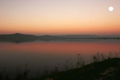 moonrise-hue2.jpg