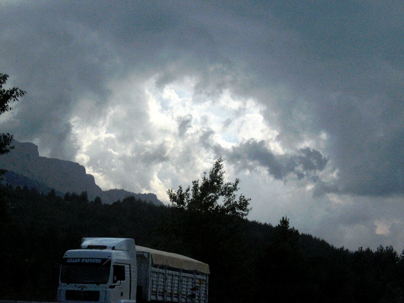 We followed the truckers to find the best stops for lunch.