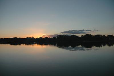 Sunset at Earlswood Lakes