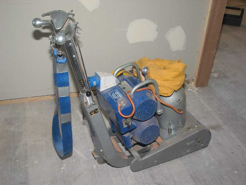 two motors because one just isnt enough (plus a third for dust extraction)