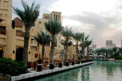 u12/bmcmorrow/medium/37686143.dubaidec051.jpg