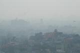 Looking through the filthy air towards New Delhi