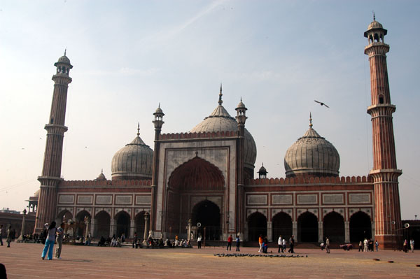 It is the largest mosque in India