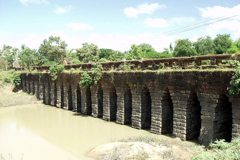 077 - Bridge by Jayavarman VII