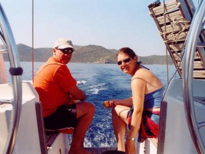u12/cfrederick/medium/41498479.boatmatesbackCropped.jpg