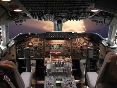 747 Flight Deck