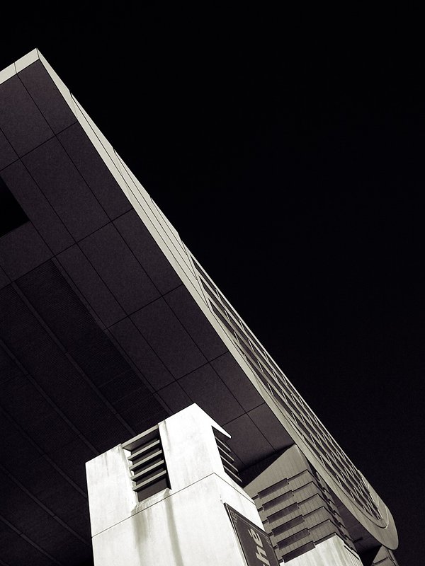 Peak Tower 2