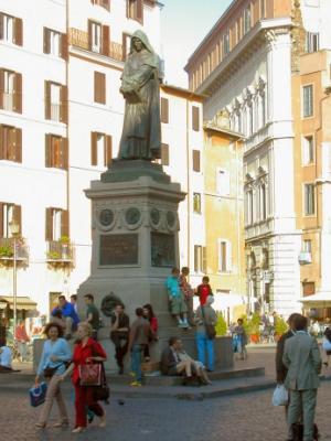 Campo de' Fiori: Statue of Giordano Bruno - burned at the stake here as heretic (1600) - he believed earth moved around the sun.