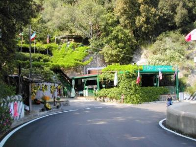 Judy on Amalfi Drive near the Hotel Marmorata