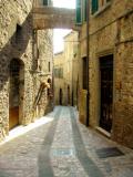 Todi: Street 4