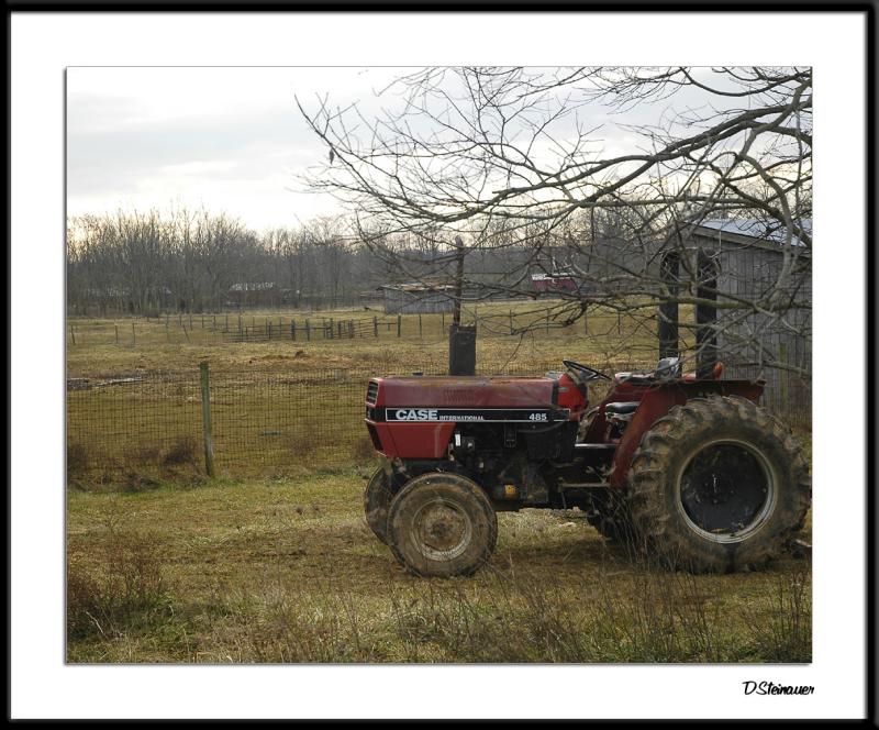 ds20050101_0055a1wF Tractor.jpg