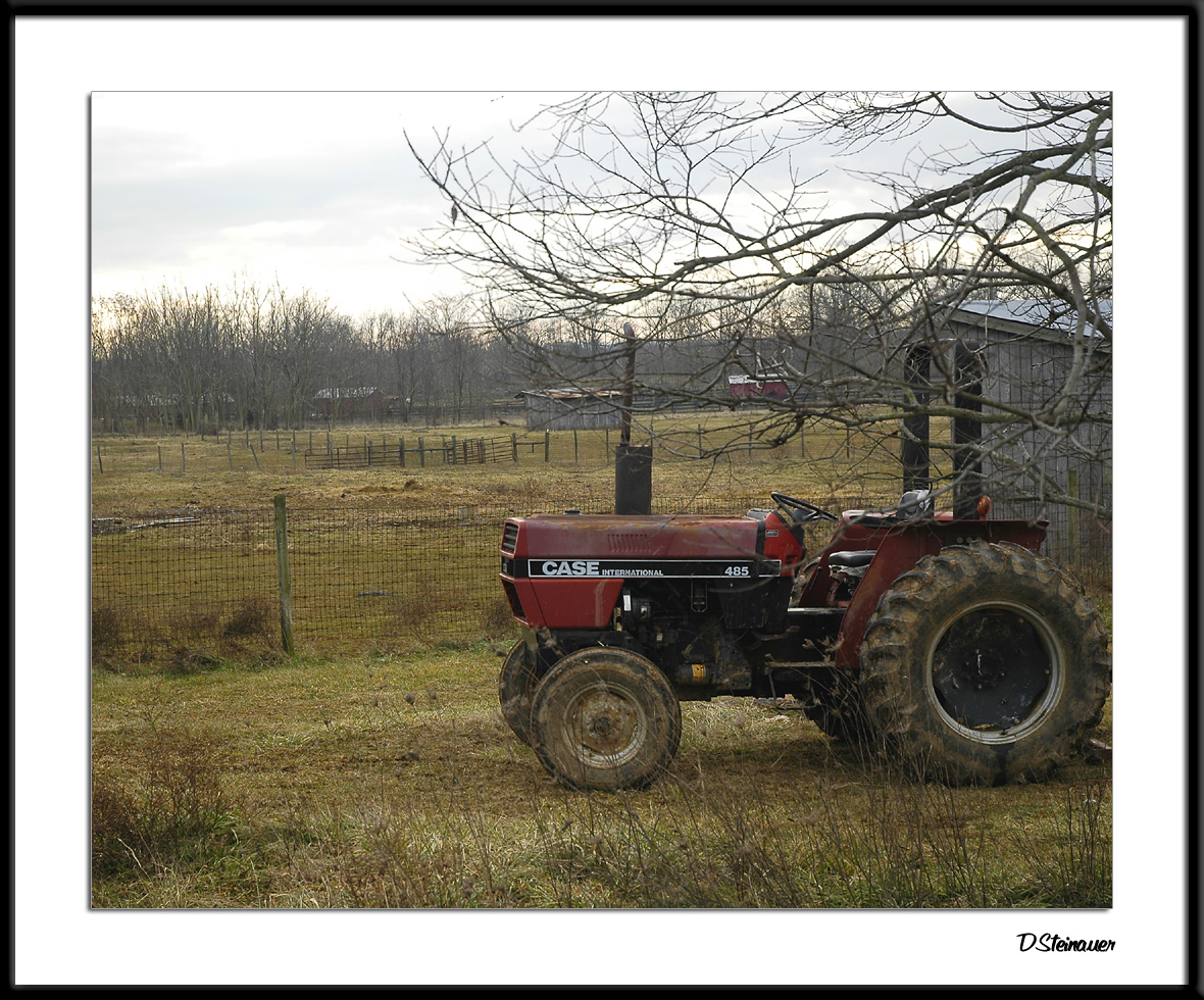 ds20050101_0055a1wF Tractor.jpg