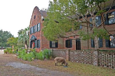 u12/fischerfoto/medium/38206750.middleton_place_front_IMG_5595.jpg