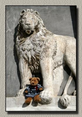 San Marco Lion and  Frimpong!