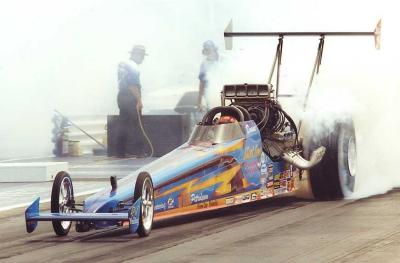 topalcoholdragsterduaneshieldsburnout2.jpg