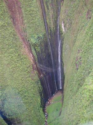 helicopter_waterfall.jpg