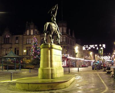 The Horse Monument and High Street.JPG