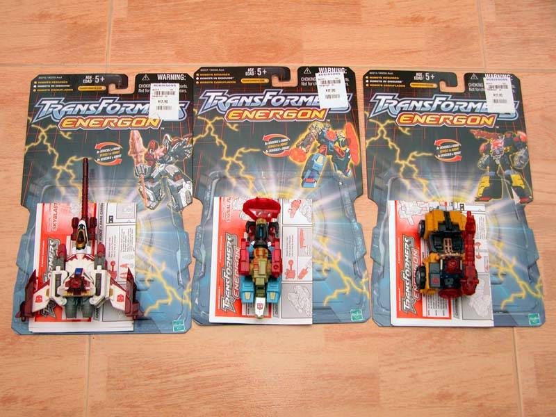 The Omnicons : Skyblast, Signal Flare & Strongarm