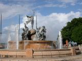 Las Raices Fountain, Paseo de la Princesa