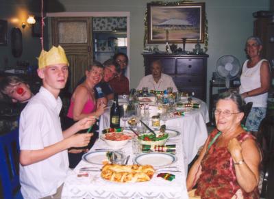 Christmas04_Family_001.jpg