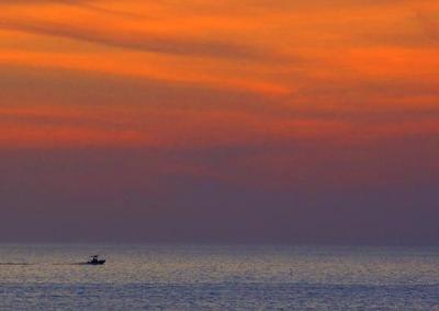 Boat in Gulf Sunset 3321