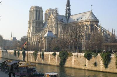 The more familiar rear view of Notre Dame with its flying buttresses