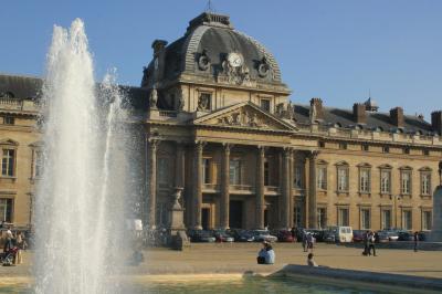 The Ecole Militaire lies at the foot of the Park