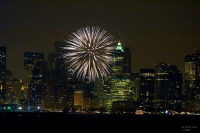New Years Eve 2005 Fireworks 03.jpg