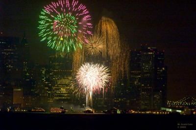 New Years Eve 2005 Fireworks 13.jpg