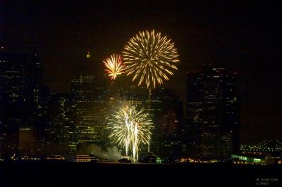 New Years Eve 2005 Fireworks 15.jpg