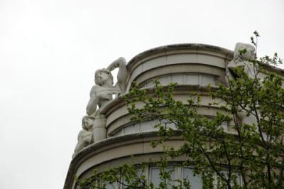 April 2005 - Caryatid near  Viaduc des Arts 75012