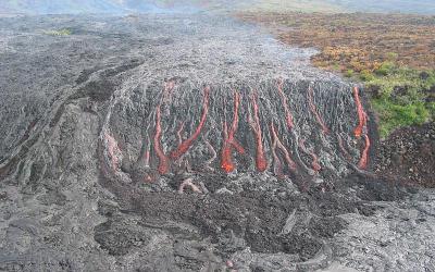 from the volcano web: shows aerial view on June 11