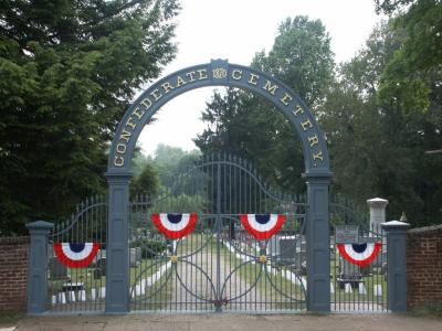 Confederate Cemetary gate