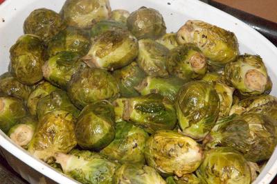 braised brussels sprouts (recipe)