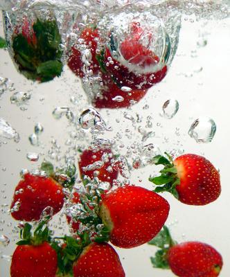 WINNERStrawberry Splash ZipperZ