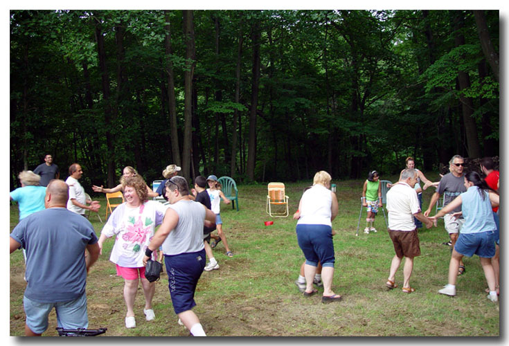 <B>Picnic Playtime</B><BR><FONT size=1><i>by Jarett</i></FONT>